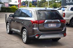 2020 Mitsubishi Outlander ES