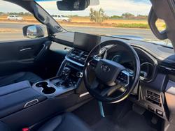 2024 Toyota Landcruiser Sahara