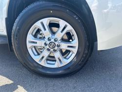 2025 Nissan Navara ST