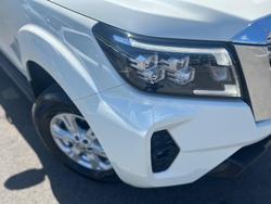 2025 Nissan Navara ST