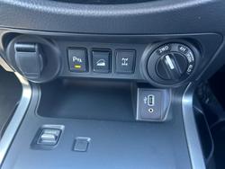 2025 Nissan Navara ST