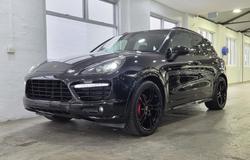 2013 Porsche Cayenne GTS