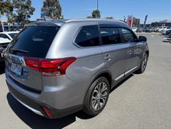 2017 Mitsubishi Outlander LS Safety Pack