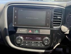 2017 Mitsubishi Outlander LS Safety Pack