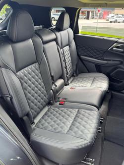 2024 Mitsubishi Outlander Exceed