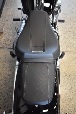 2025 Harley-davidson FXBR BREAKOUT (117) VIVID BLACK