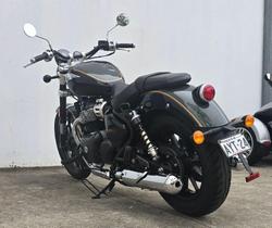2025 Royal Enfield Super Meteor 650 Meteor Green