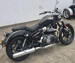 2025 Royal Enfield Super Meteor 650 Meteor Green