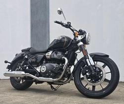 2025 Royal Enfield Super Meteor 650 Meteor Green