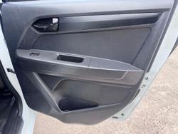 2015 Isuzu D-MAX SX MY15 4x2 Splash White