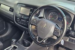 2016 Mitsubishi Outlander LS