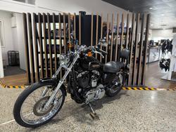 Harley-Davidson XL1200C Sportster Custom