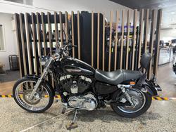 2010 Harley-Davidson XL1200C SPORTSTER CUSTOM Black