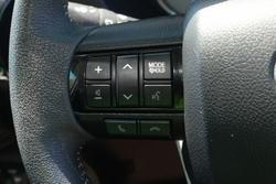 2022 Toyota Hilux SR5