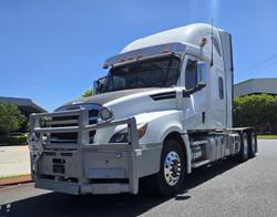 2021 Freightliner Cascadia WHITE