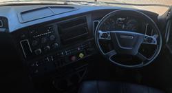 2021 Freightliner Cascadia WHITE