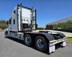 2022 Freightliner Cascadia 126 WHITE