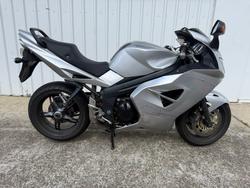 Triumph 2005 SPRINT ST ABS SILVER