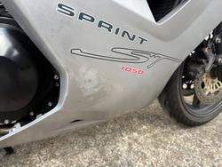 Triumph 2005 SPRINT ST ABS SILVER