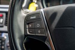 2014 Volvo V40 T5 R-Design