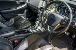 2014 Volvo V40 T5 R-Design
