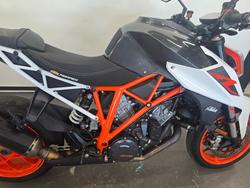2017 Ktm 1290 SUPER DUKE R Orange