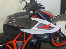 2017 Ktm 1290 SUPER DUKE R Orange