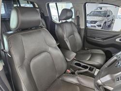 2012 Nissan Navara ST-X