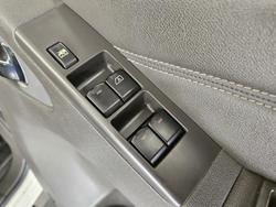 2012 Nissan Navara ST-X