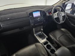 2012 Nissan Navara ST-X