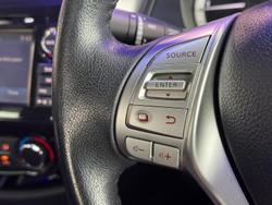 2017 Nissan Navara ST