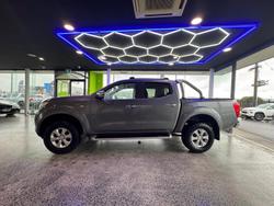 2017 Nissan Navara ST