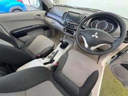 2013 Mitsubishi Triton GL