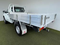 2013 Mitsubishi Triton GL