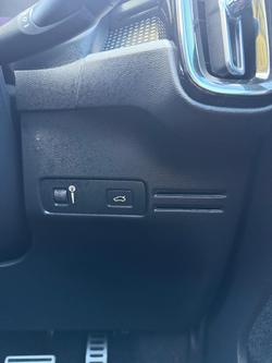 2021 Volvo XC40 T5 R-Design