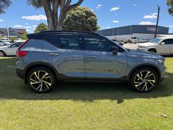 2021 Volvo XC40 T5 R-Design