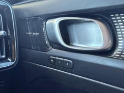 2021 Volvo XC40 T5 R-Design