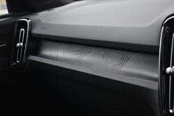 2025 Volvo EX40 Ultra Single Motor Extended Range