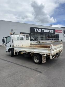 2011 Isuzu Npr White