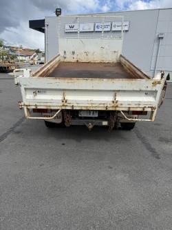 2011 Isuzu Npr White