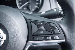 2025 Nissan Navara ST-X