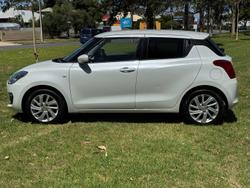 2022 Suzuki Swift GL AZ Series II Pure White
