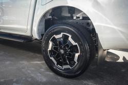 2025 Nissan Navara ST-X