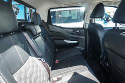 2025 Nissan Navara ST-X