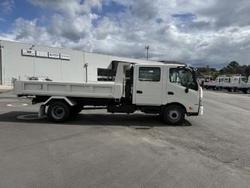 2025 Hino 816 Crew Cab Factory Tipper White
