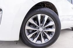 2015 Kia Carnival SLi