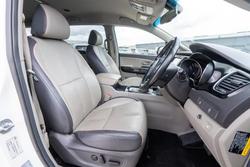 2015 Kia Carnival SLi