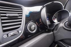 2015 Kia Carnival SLi