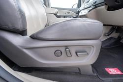 2015 Kia Carnival SLi