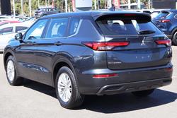 2023 Mitsubishi Outlander ES ZM MY24 Graphite Grey